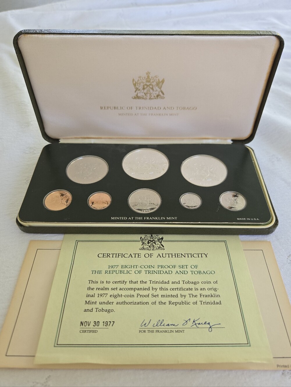 Republic of Trinidad and Tobago 1977 8-Coin Silver Proof Set Green Leather Case